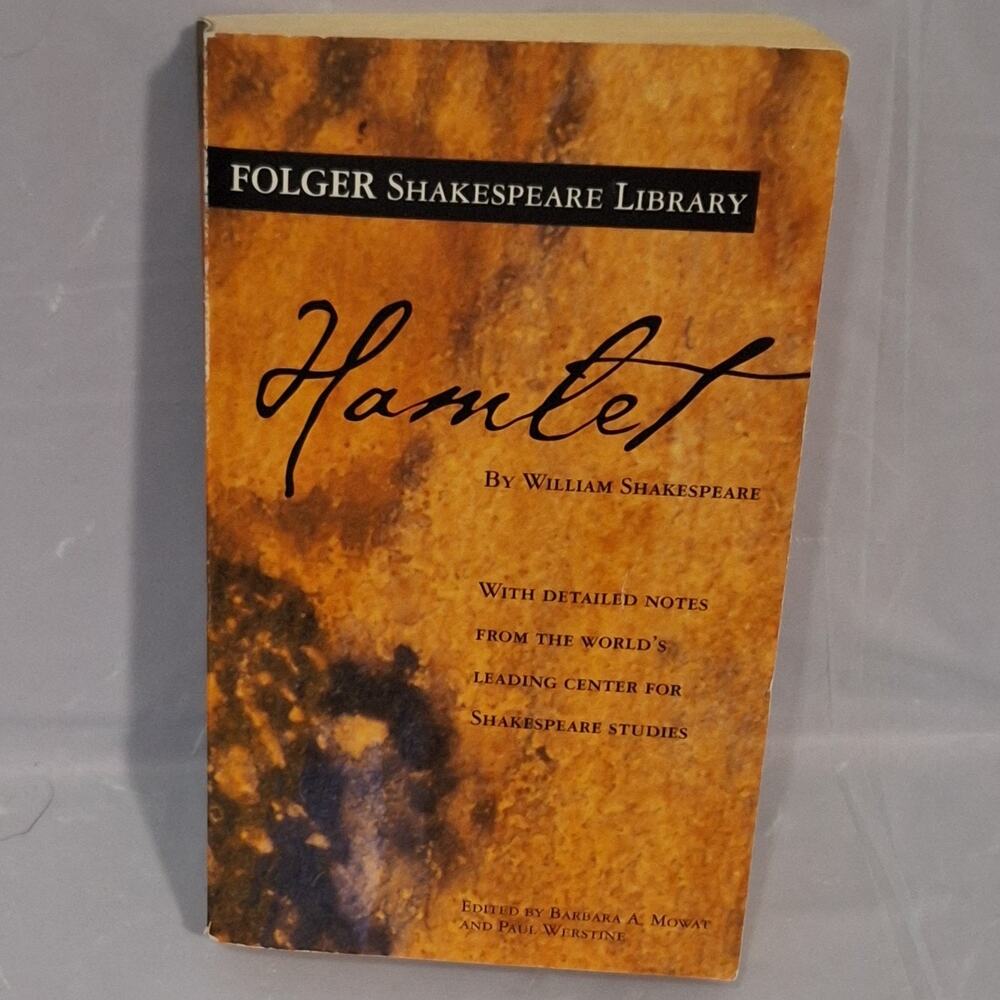 William Shakespeare Paperback Play "Hamlet" 1992 Fiction USED VERY GOOD